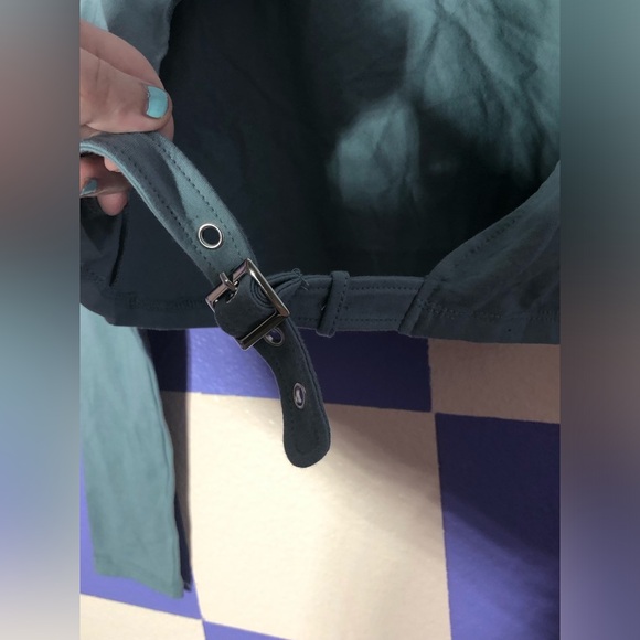 NWOT Zine Havanna Lead Buckle Long Sleeve Crop Tee - Size L - Picture 5 of 7